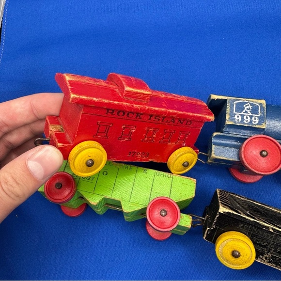 Vintage Strombecker Set of 4 Train and cars - Picture 5 of 9